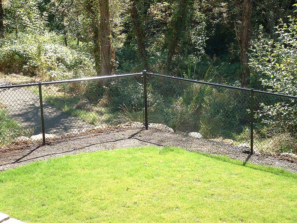 BLACK VINYL CHAIN LINK – Fitzpatrick Fence And Rail